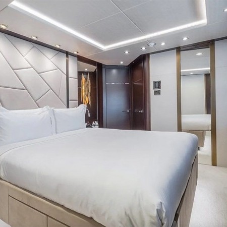 Noroader superyacht cabin