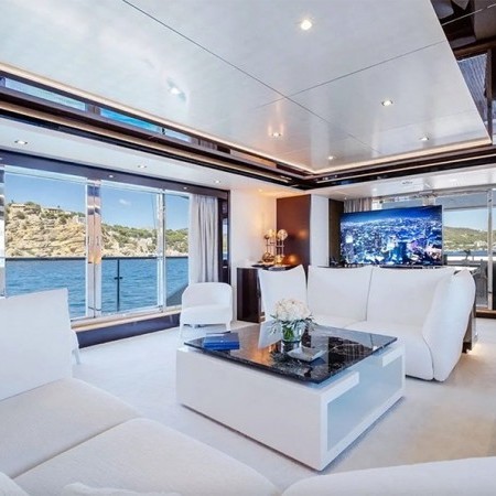 Noroader superyacht salon