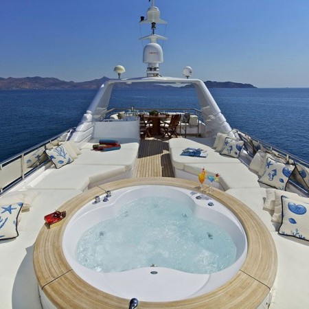 O'Rion yacht Jacuzzi