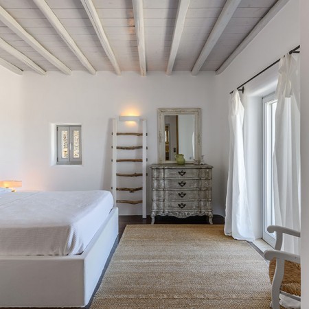 double bedroom at villa Oberon Mykonos