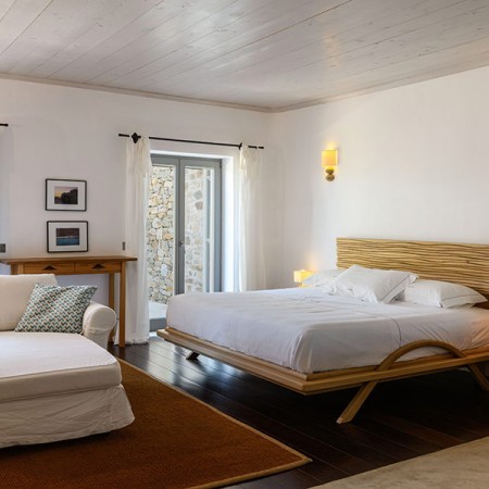 double bedroom at villa Oberon Mykonos