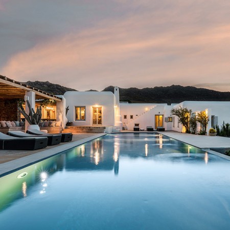 Villa Oberon Mykonos at night