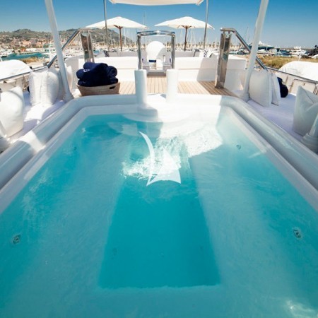 yacht charter with swimming pool