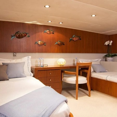 cabin for 2 charter guests