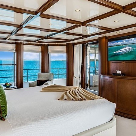 O'Ceanos yacht owner's cabin