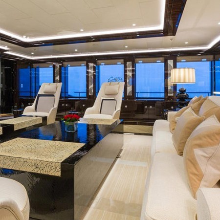 Okto yacht salon