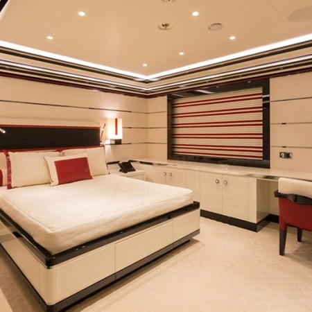 Okto yacht cabin