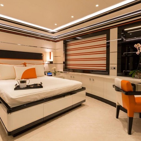 cabin for 2 charter guests