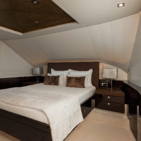 cabin for 2 charter guests