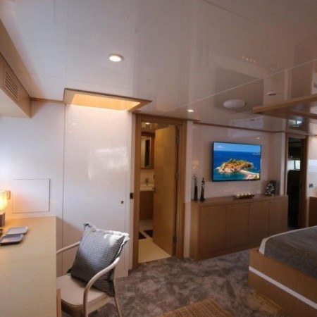 ottawa iv yacht cabin