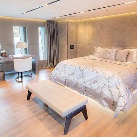 Ouranos yacht Master cabin