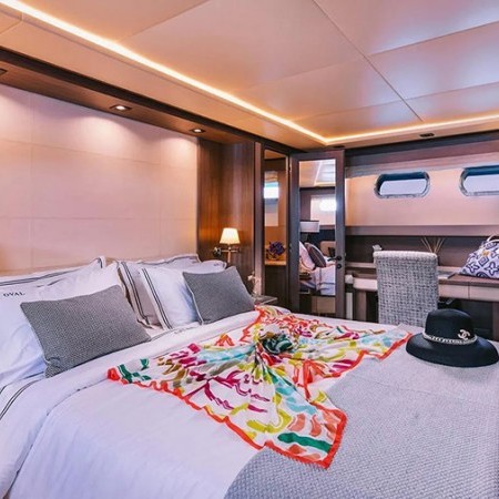 cabin for 2 charter guests