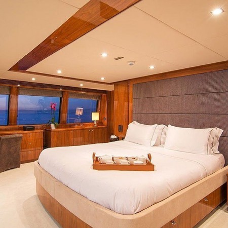 Pathos yacht cabin