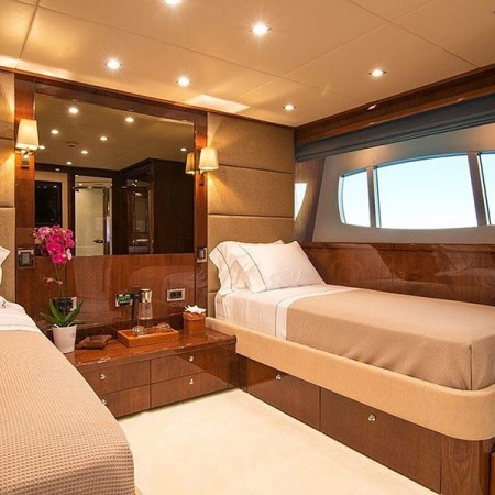 Pathos yacht twin cabin