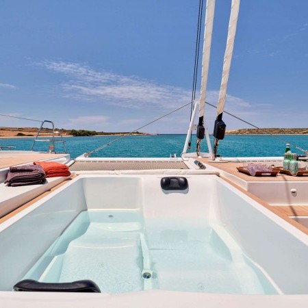 Pixie Catamaran Jacuzzi