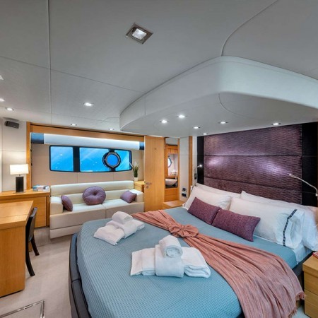 double cabin of Polpo yacht