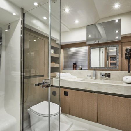 luxurious bathroom