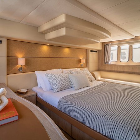 master cabin at Princess 62' yacht Mykonos