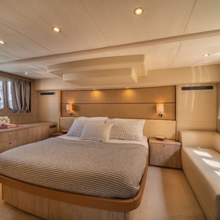 master cabin at Princess 62' yacht Mykonos