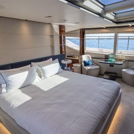 double cabin for 2 charter guests