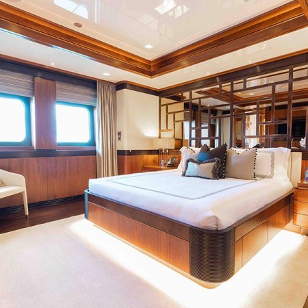 Quantum of Solace yacht cabin