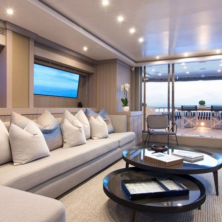 Regina K yacht charter