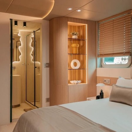 Reposado sailing yacht cabin