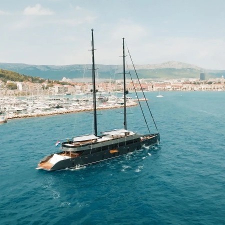 Reposado yacht aerial view