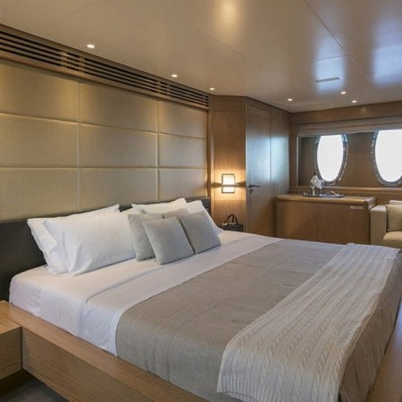 cabin for 2 charter guests