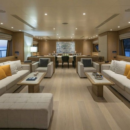 Rini V yacht charter