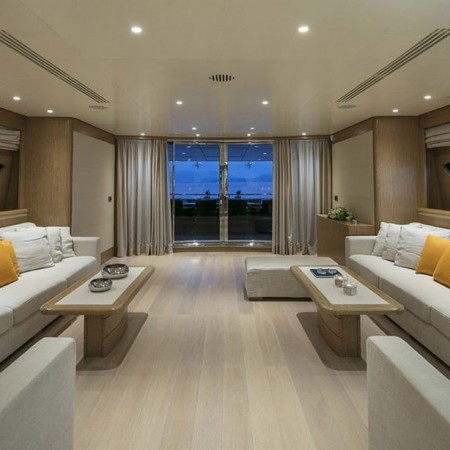 Rini V superyacht salon