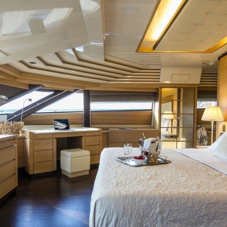 cabin for 2 charter guests