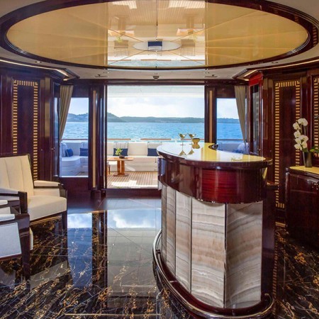 salon of Rock.it yacht