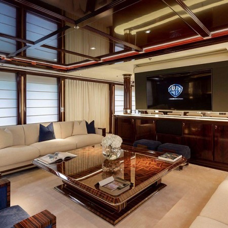 salon of Rock.it yacht