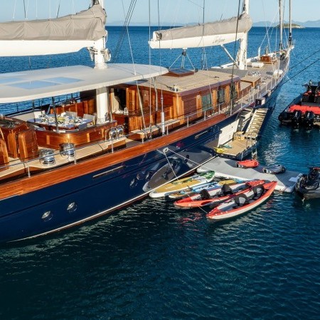 Sallyna sailing yacht side view