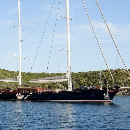 side view of Sallyna yacht