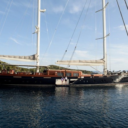 side view of Sallyna yacht