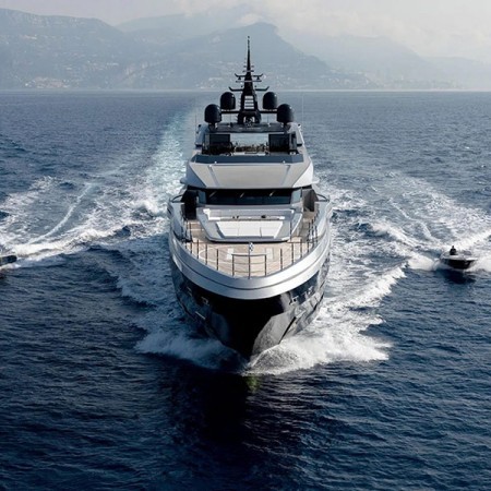 Sarastar Superyacht Charter