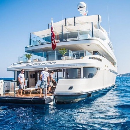 back view of Scorpion yacht charter