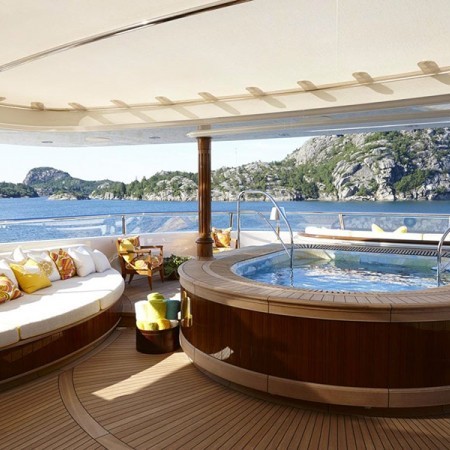 Sea Owl yacht charter Jacuzzi