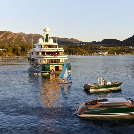 Sea Owl yacht and tender boats