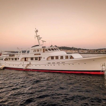 SECRET LIFE Yacht Charter | 45 m Feadship