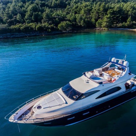 Secret Life yacht charter
