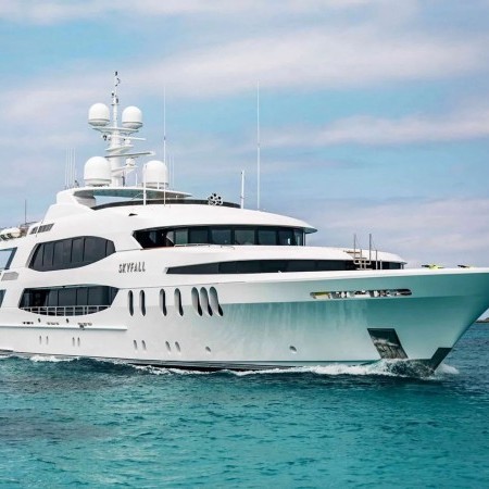 side view of SKyfall yacht charter