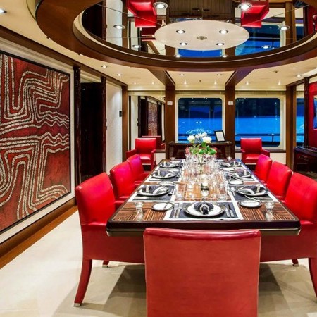 Slipstream yacht dining