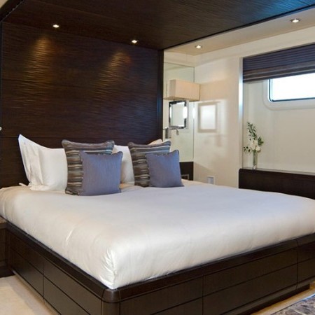 Slipstream yacht cabin