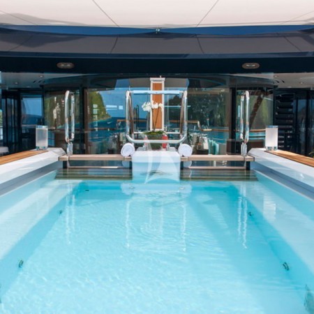 solandge yacht swimming pool