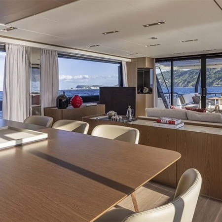 Spica yacht charter salon