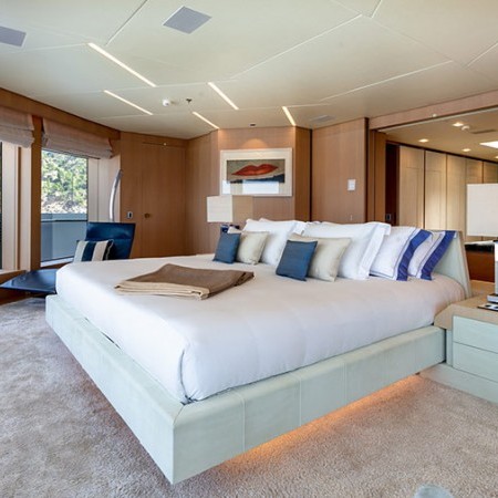 double cabin for 2 charter guests