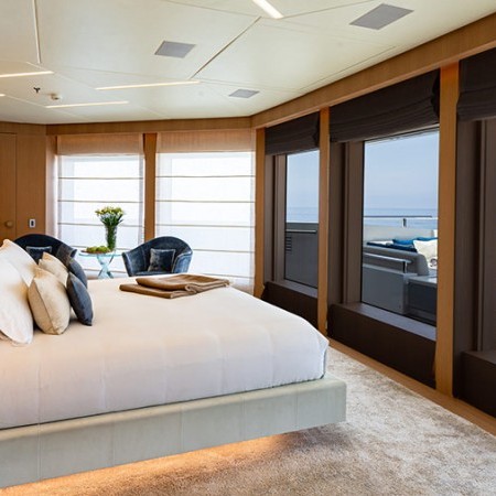 double cabin for 2 charter guests